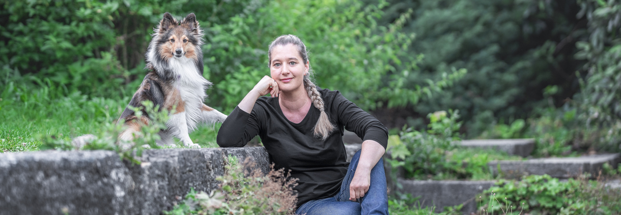 Was-Easy-Dogs-Hundecoaches-ausmach-en-Claudia-Matten-Philosophie_1220x423